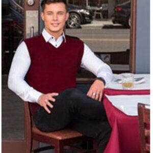 NWT Men's Casual Pullover V-Neck Sweater Vest Burgundy Medium